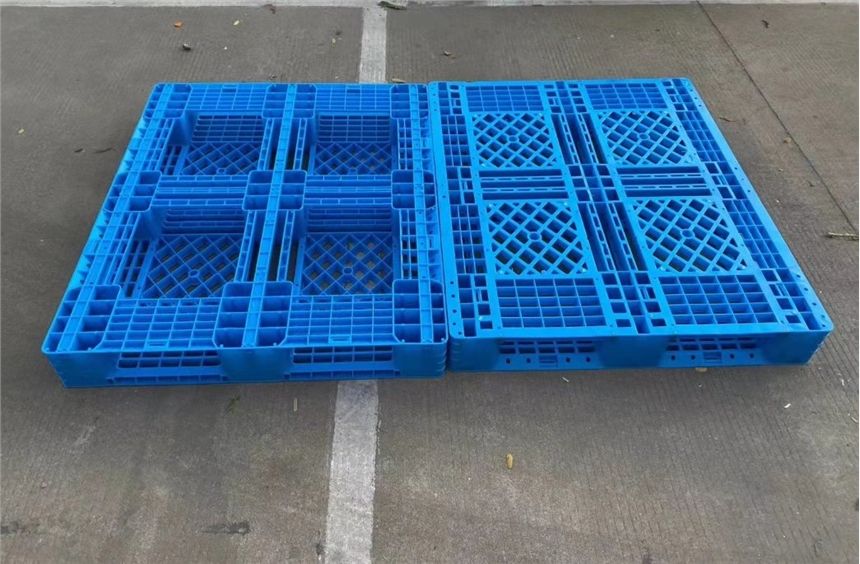 上下拚接式塑料（liào）托盤