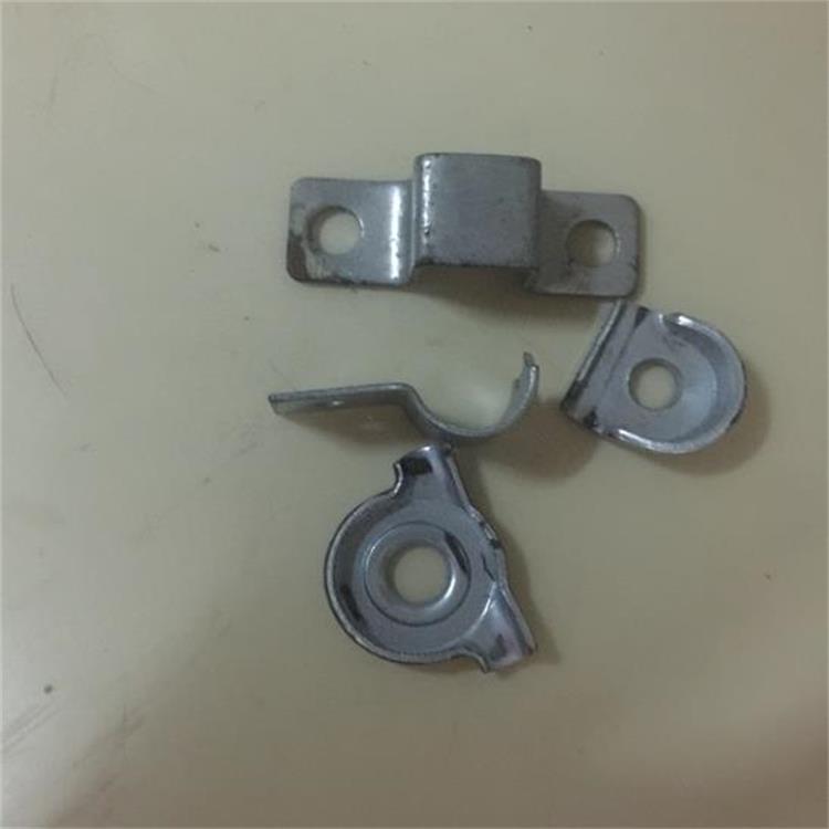 衝（chōng）壓件廠家在做排樣圖時應注意的幾點 