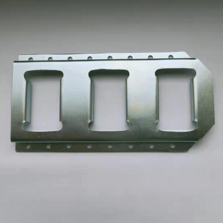  五金衝（chōng）壓件模具總裝圖中的標題欄和明細欄包（bāo）含（hán）什麽內容