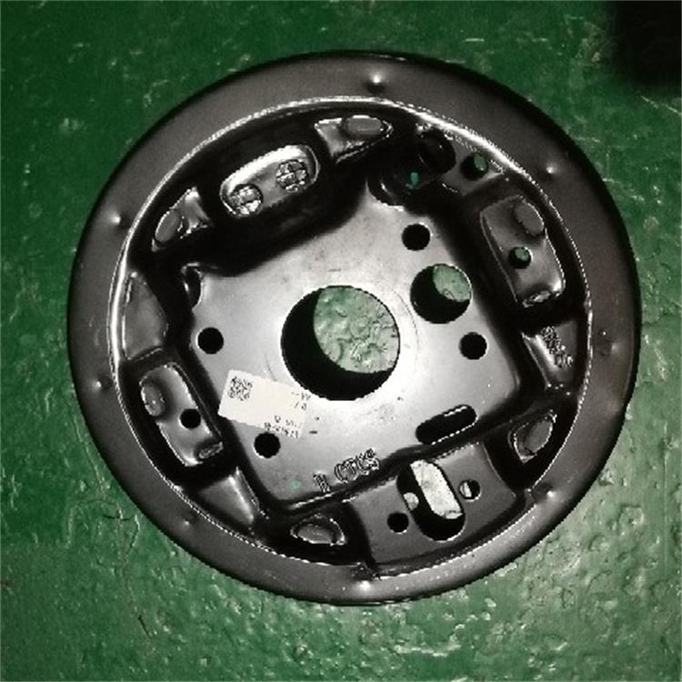 衝壓模具下機操（cāo）作人員應該注意這些（xiē）事